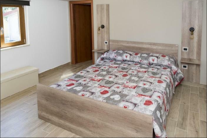 A Due Passi Bed & Breakfast Лорика Екстериор снимка