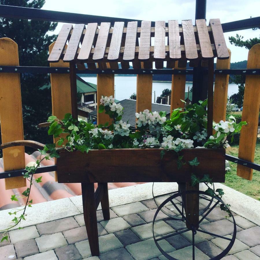 A Due Passi Bed & Breakfast Лорика Екстериор снимка