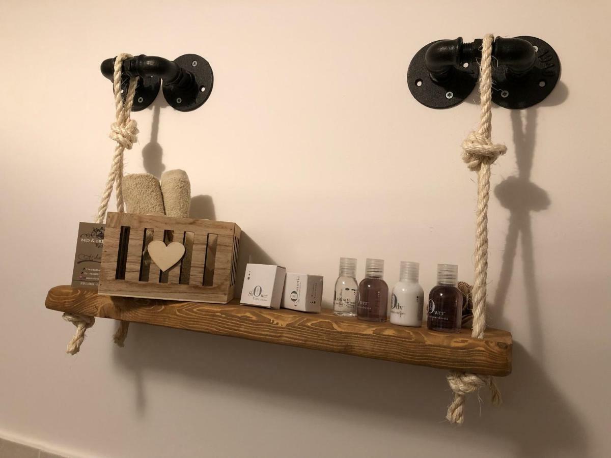 A Due Passi Bed & Breakfast Лорика Екстериор снимка
